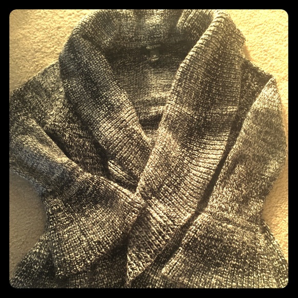 black & white wool sweater. WHBM - Picture 1 of 3