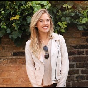 Meet your Posher, Ashley