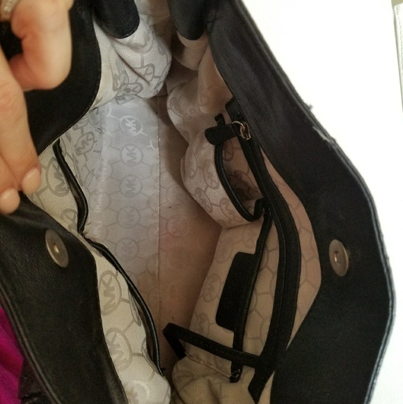 Michael Kors bag with matching wallet - Picture 6 of 8