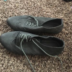 Guc gray flats lace up shoes