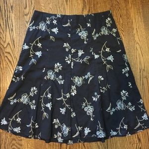 Ann Taylor Embroidered Skirt Navy 10