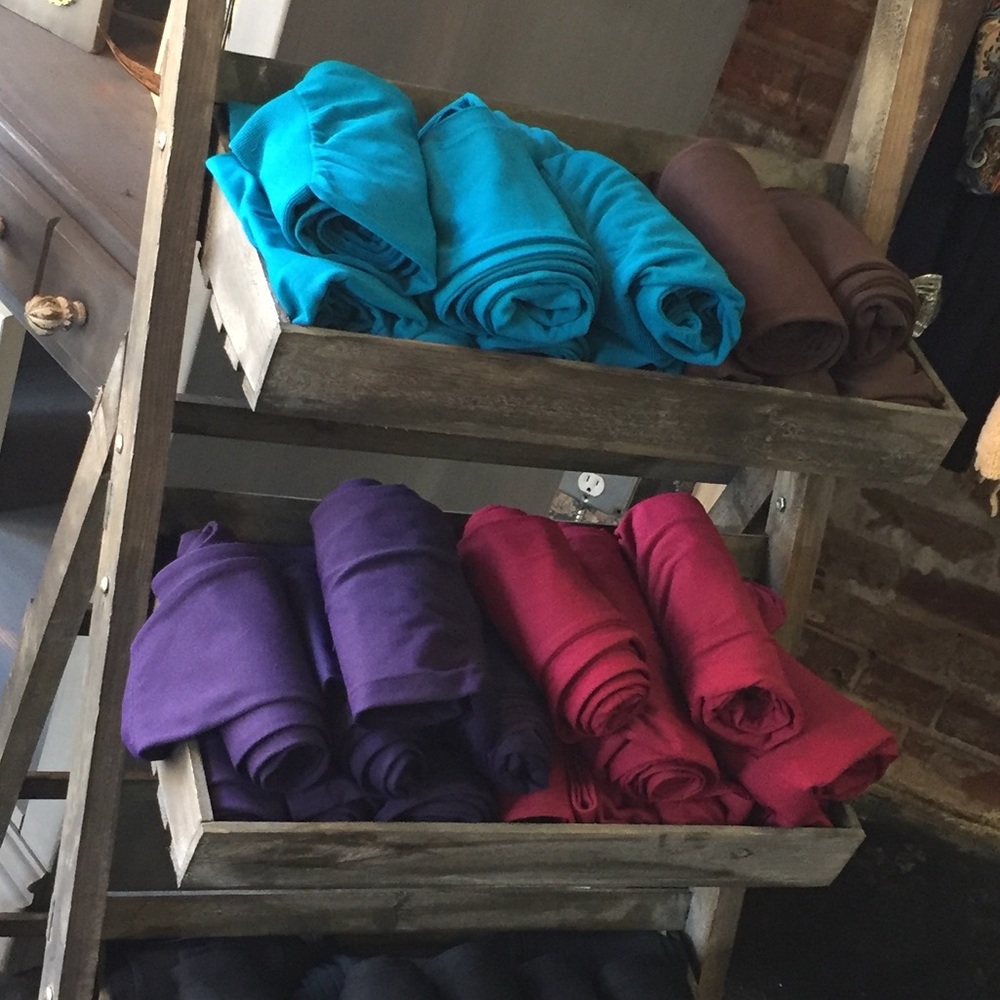 Medium Weight Leggings. Burgundy