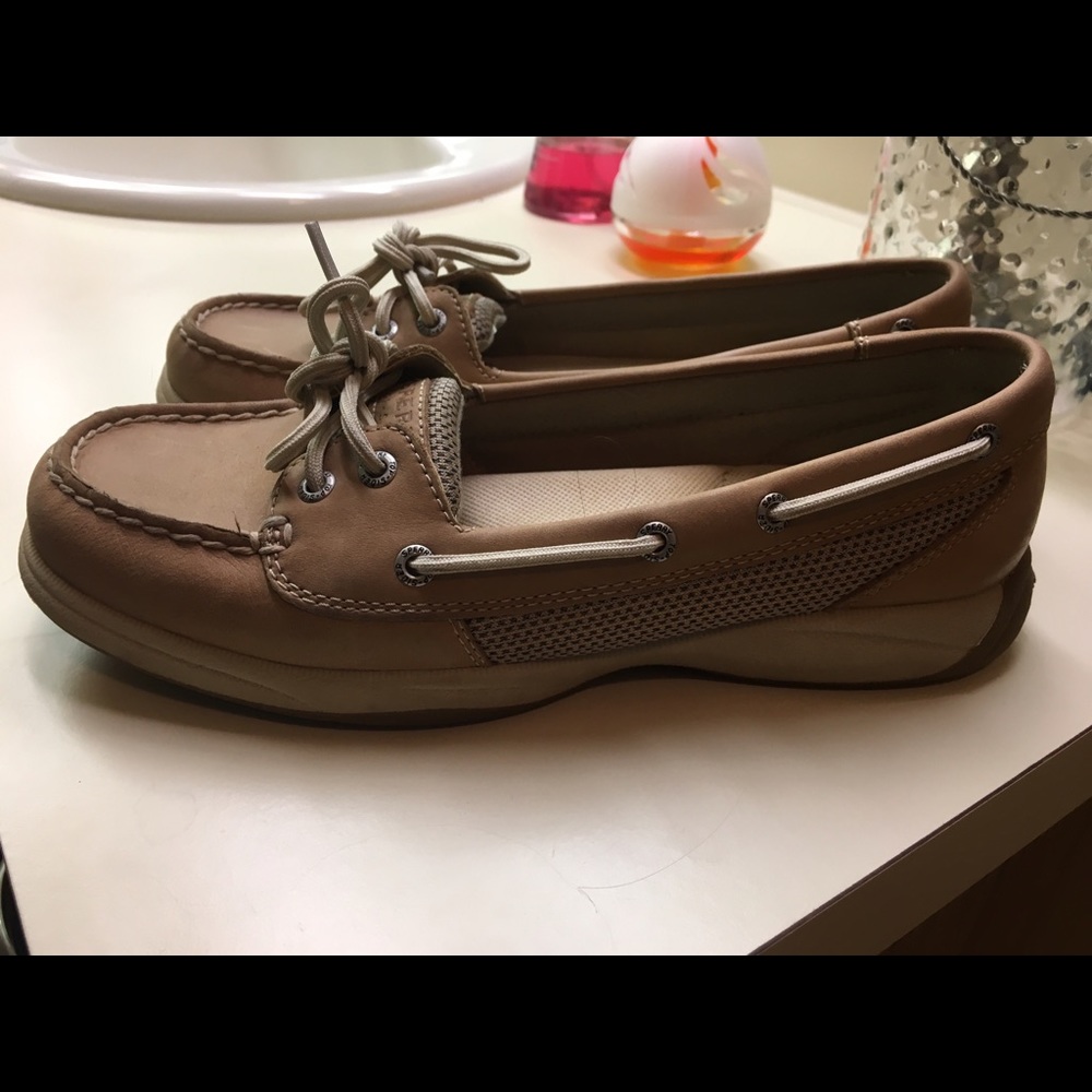 Sperry's - Picture 3 of 4