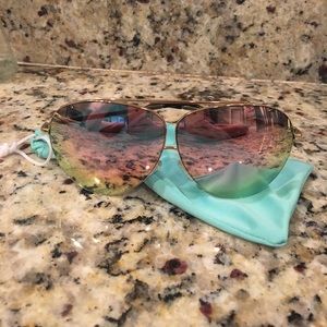 Oversized rose gold aviator sunglasses. 60mm.