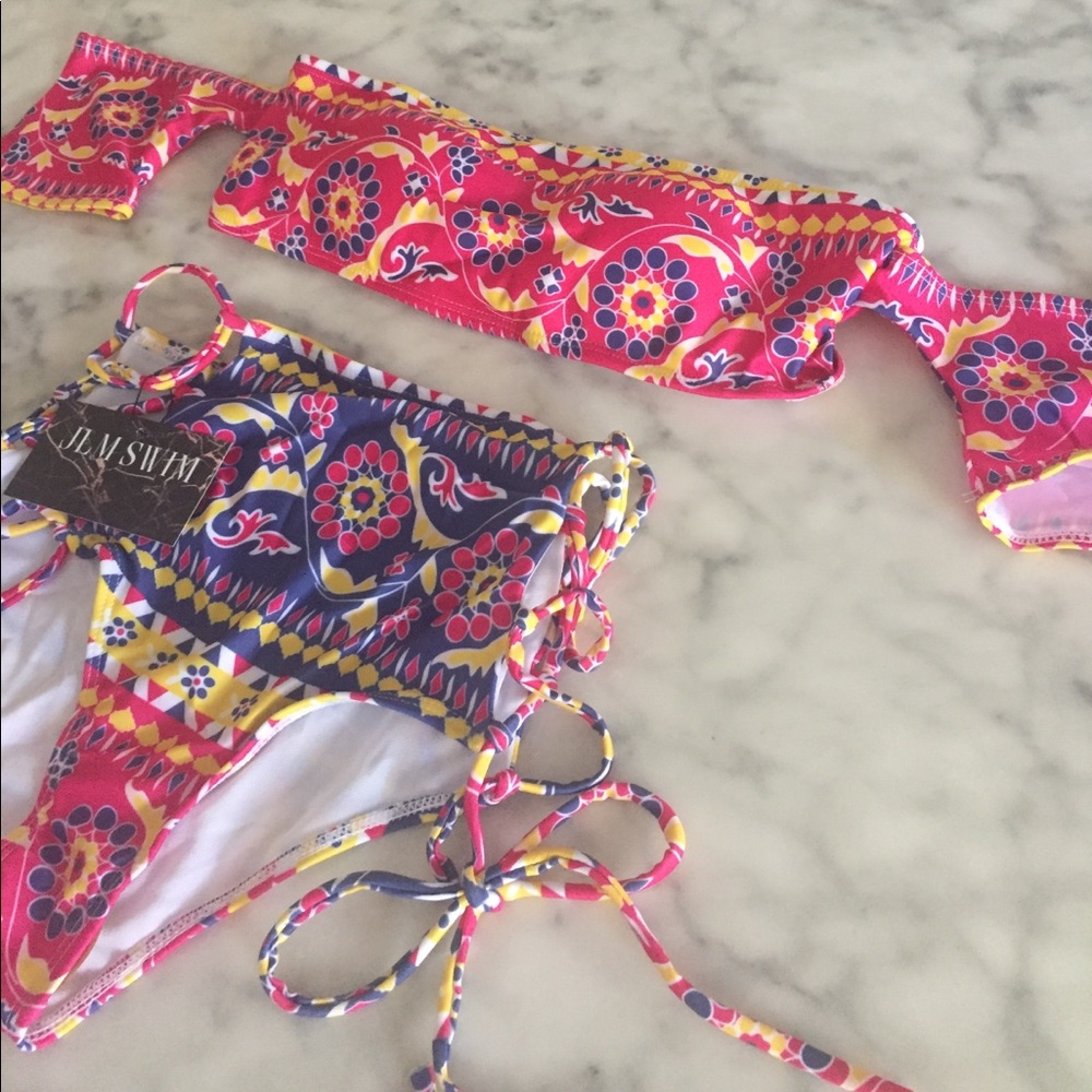🆕 • High-Waisted Off-The-Shoulders Bikini • - Picture 7 of 8