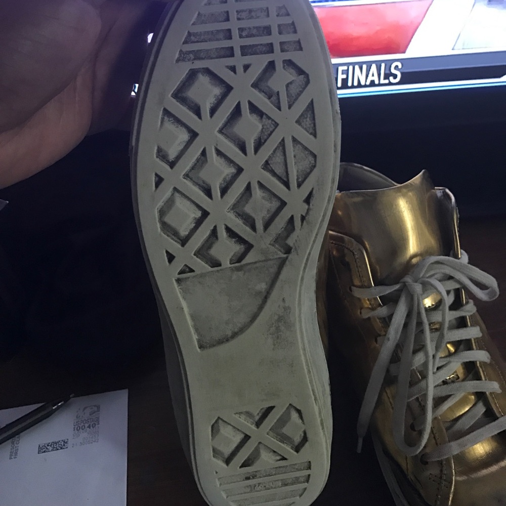 Shoes - Picture 3 of 3