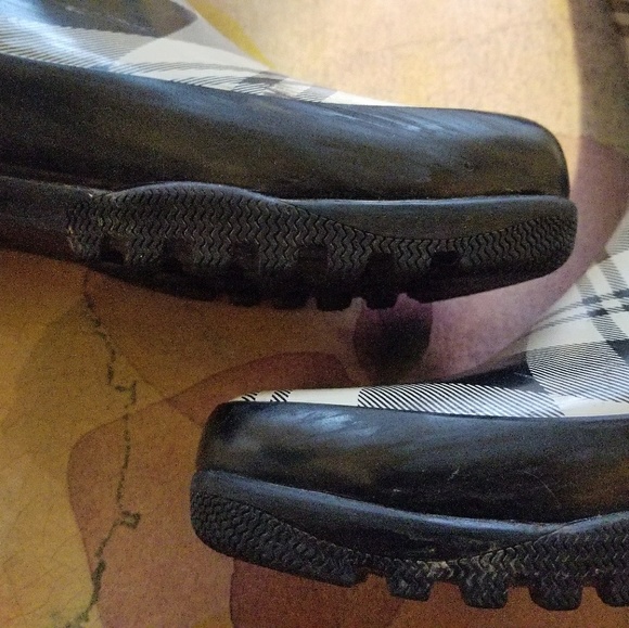 SOLD - Picture 2 of 4