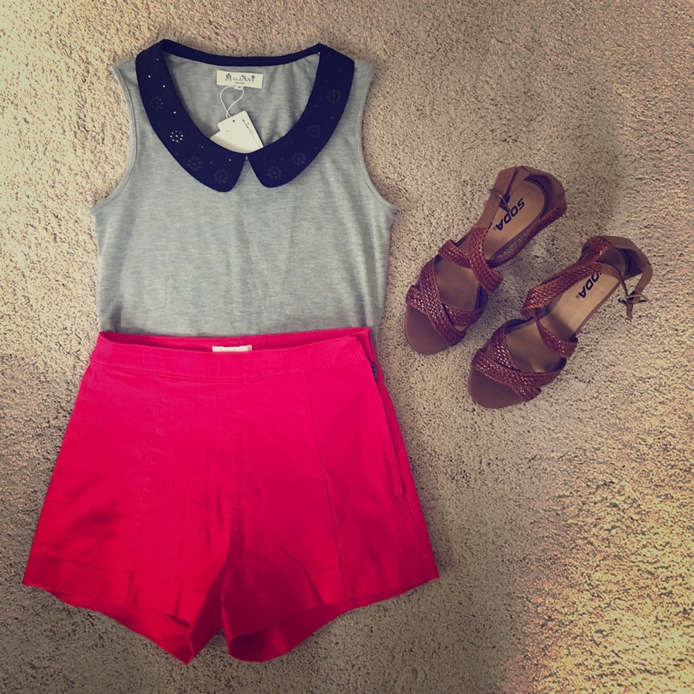 NWT Sweet and casual grey tank