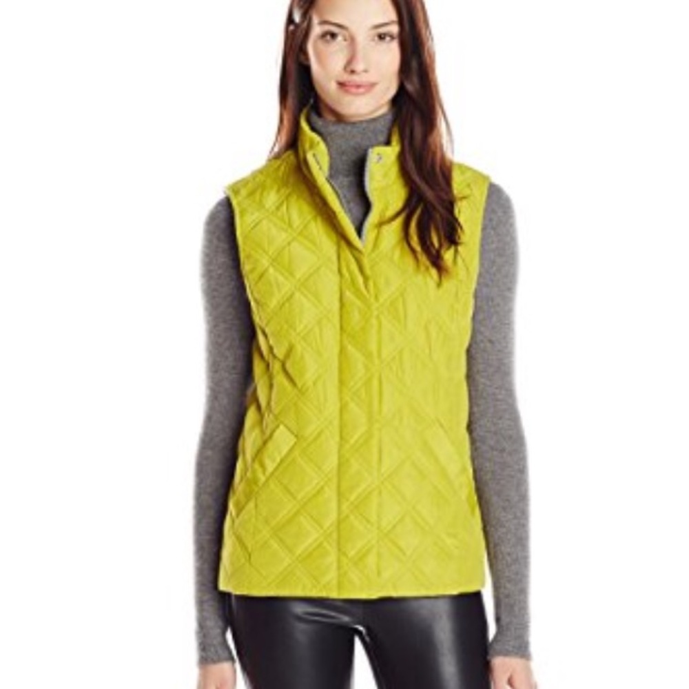 ❌sold❌Loft green quilted vest