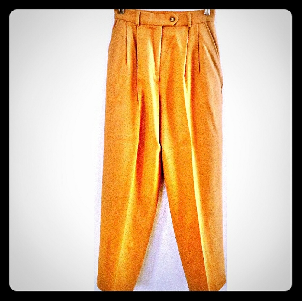 LN 100% wool fully lined size 6