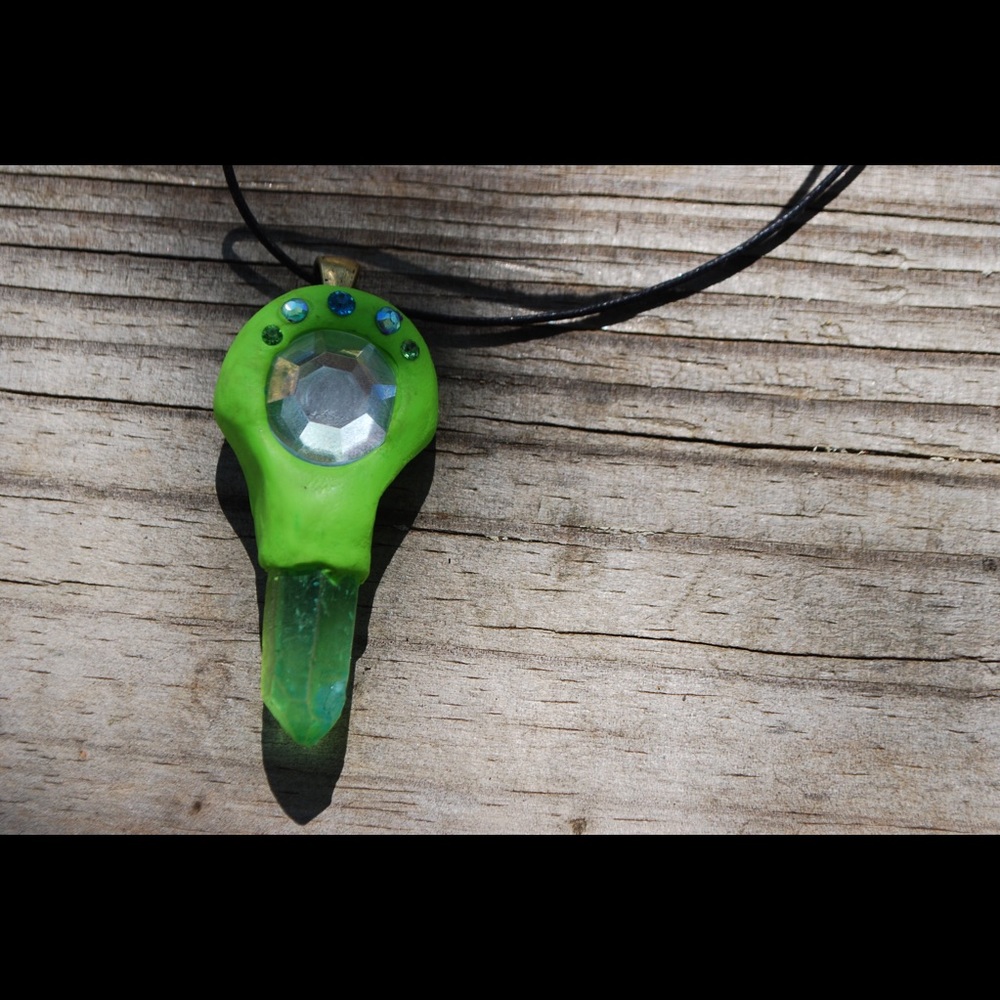 Alien Pendant