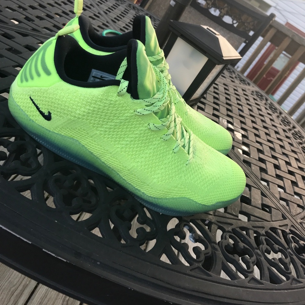 Men's Kobe Bryant Sneaks