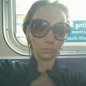 Meet your Posher, Racheal