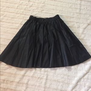 Vera wang. Black leather skirt