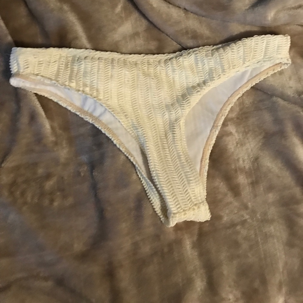"Crochet" bikini bottom