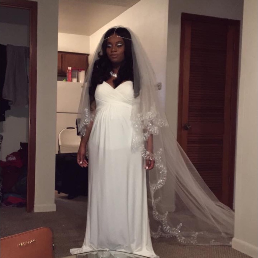 Wedding dress and viel