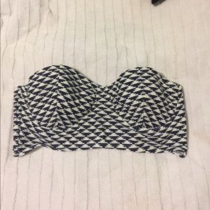 Strapless swim top
