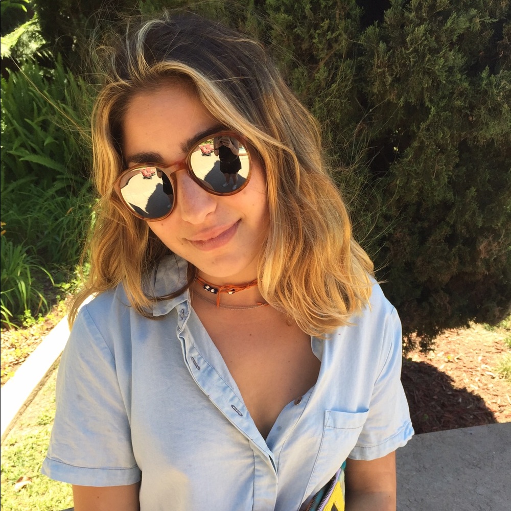 Meet your Posher, Talia