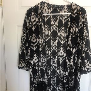 Black & White Tribal Print Wrap
