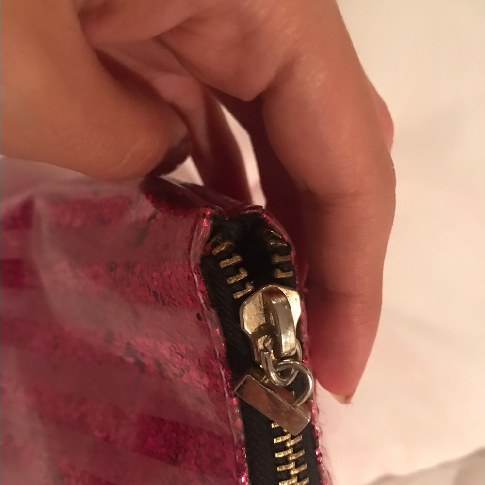 Large Victoria's Secret Makeup Case - Picture 3 of 5