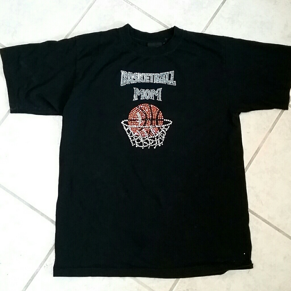 Basketball mom being t-shirt  Sz M