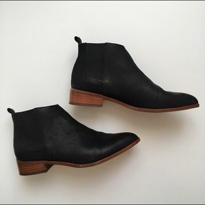 GAP Chelsea Booties GAP Chelsea Booties