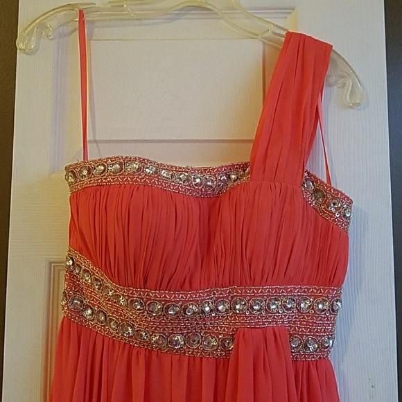 Formal Gown - Picture 2 of 8