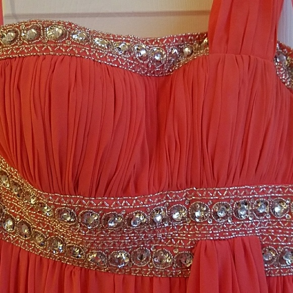 Formal Gown - Picture 3 of 8