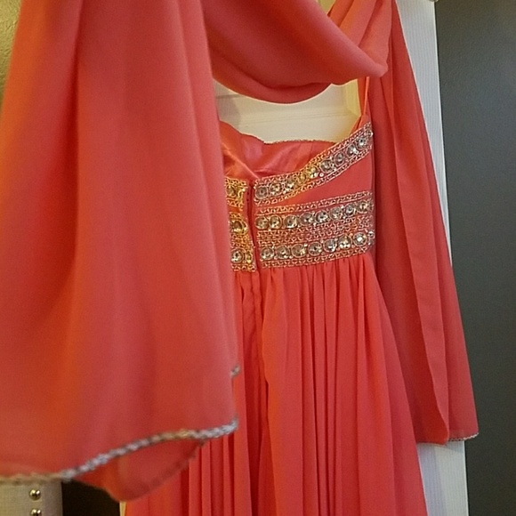 Formal Gown - Picture 7 of 8