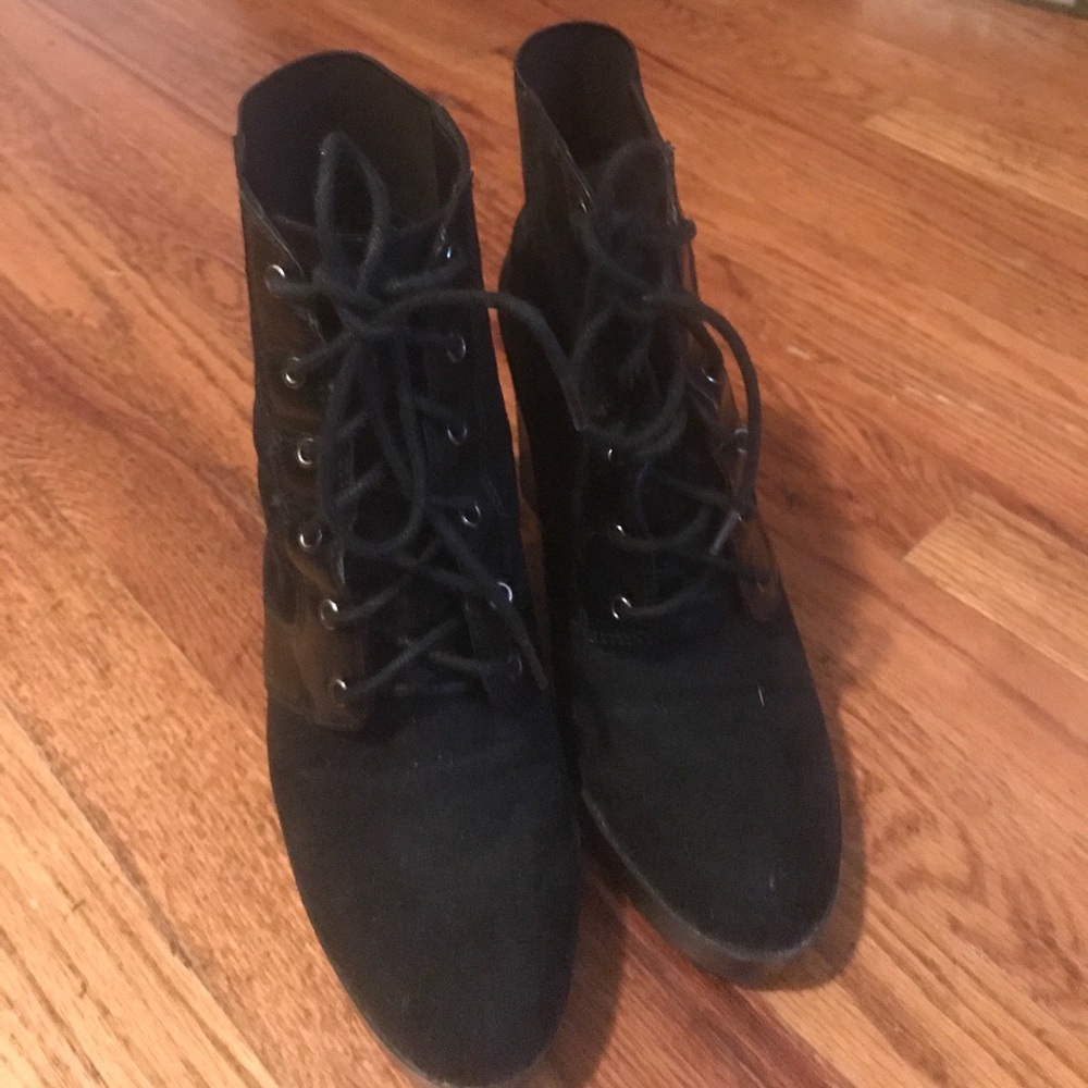 Black Zara Laced Booties!