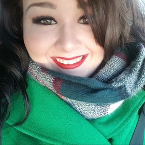 Meet your Posher, Amber