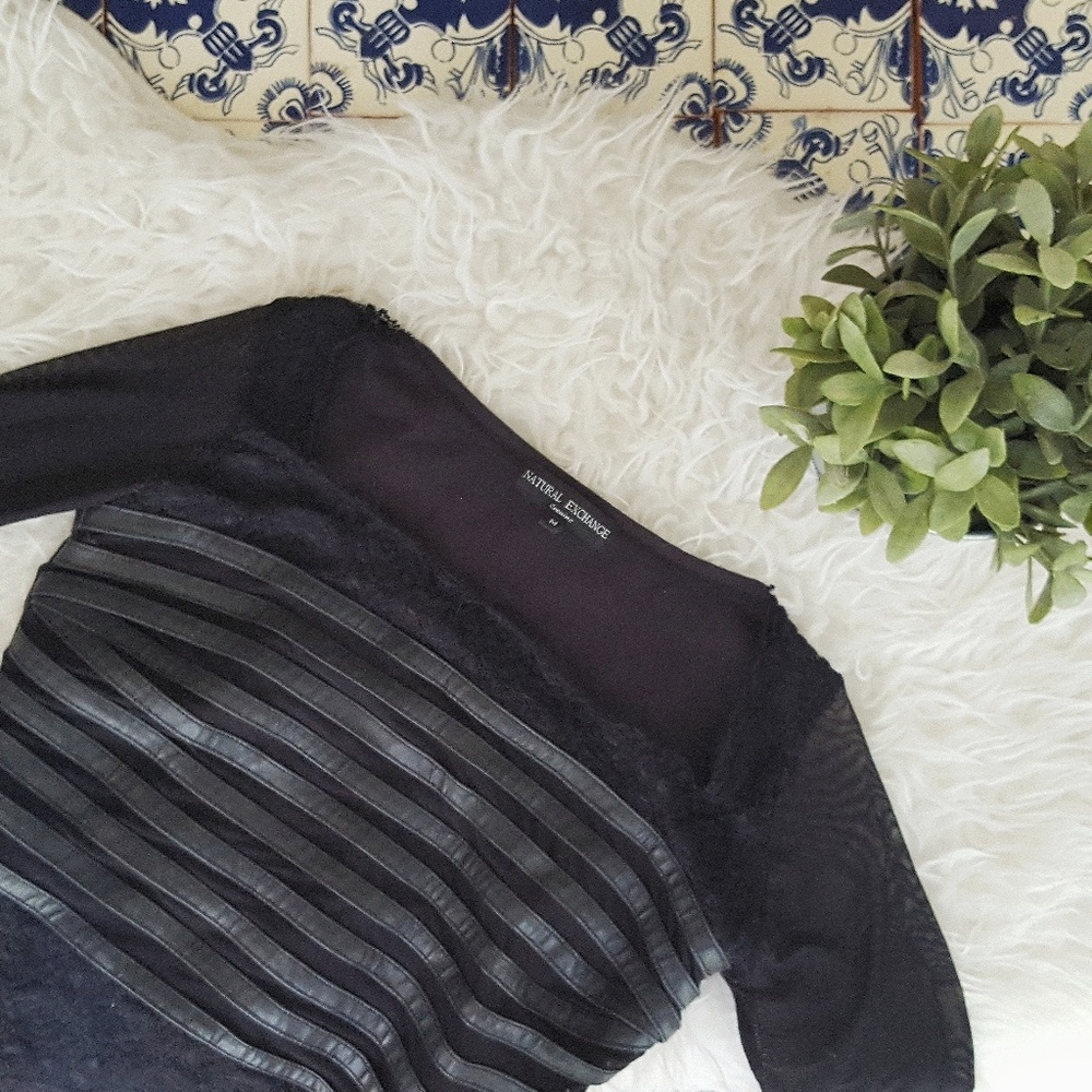 NATURAL EXCHANGE vintage black top