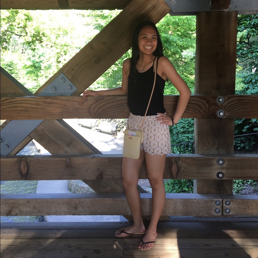 Meet your Posher, Alyssa