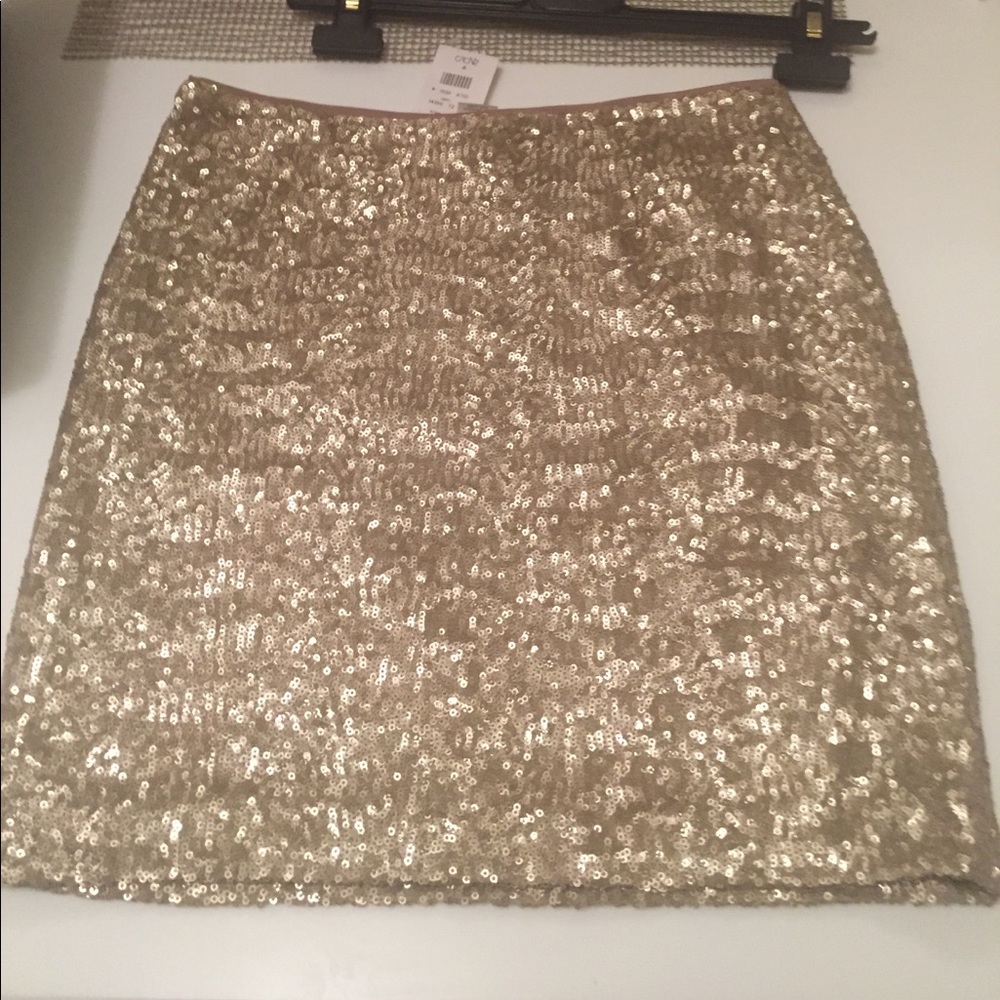 NWT Sparkles! Gold sequins mini skirt Cache size 0
