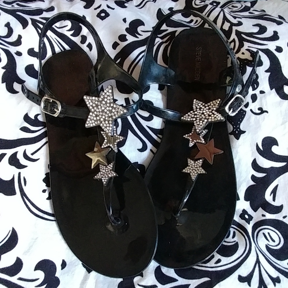 Never worn Steve Madden sandals