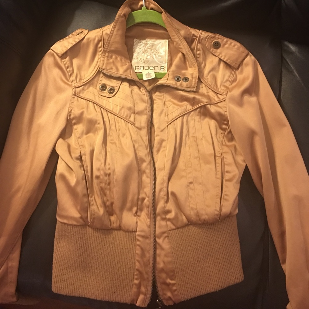 Arden B small gold jacket 💁🏻 Gently Used