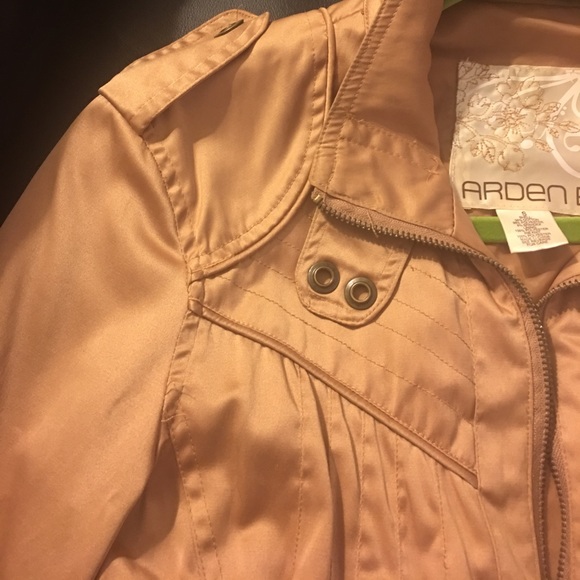Arden B small gold jacket 💁🏻 Gently Used - Picture 3 of 6