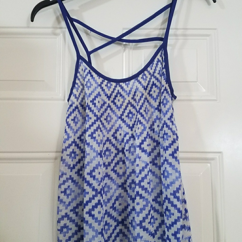 Vera Wang Blue and White Flowy Top