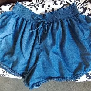 Wide xhilaration shorts