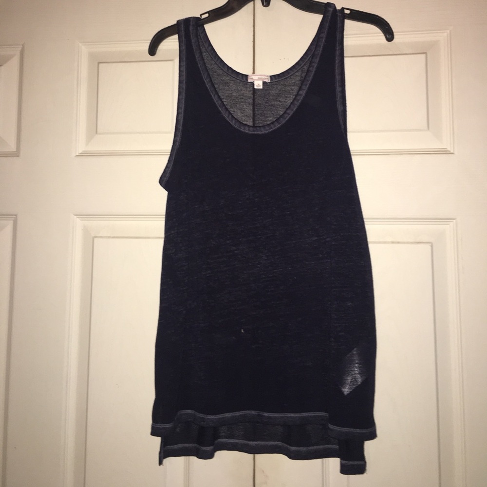 Gap navy tank