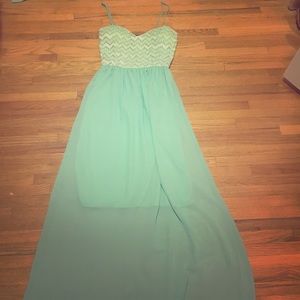 Maxi dress with lace detail top