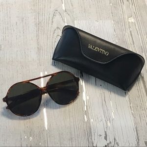 Valentino ✨ Aviator Plastic Sunglasses and Case