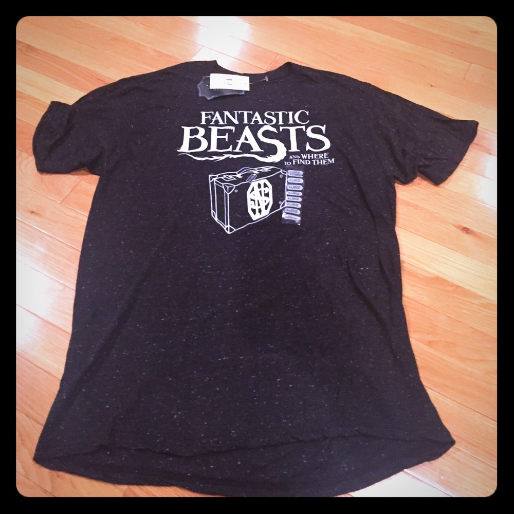 NWT Fantastic Beasts XL Tshirt