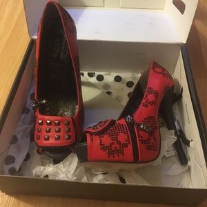 Unworn Red Peep Toe Pumps w/ Black Sequin Skulls💀