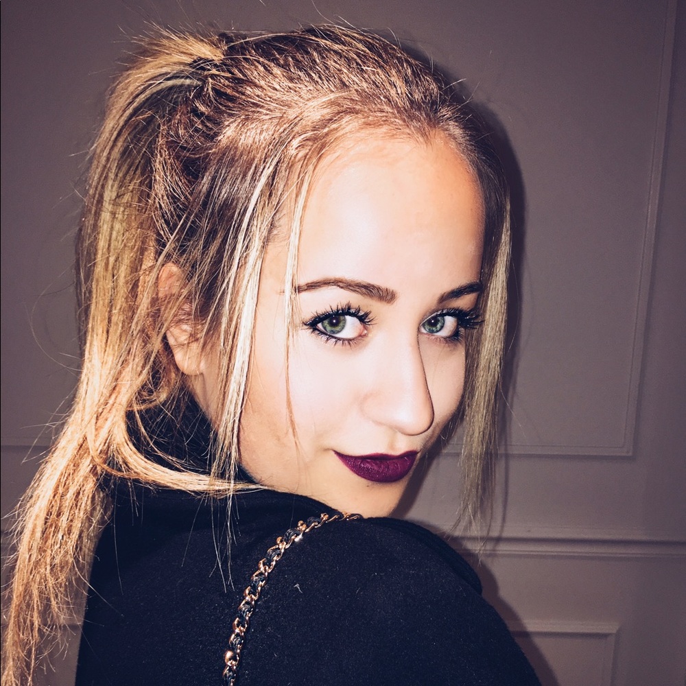 Meet your Posher, Jackie