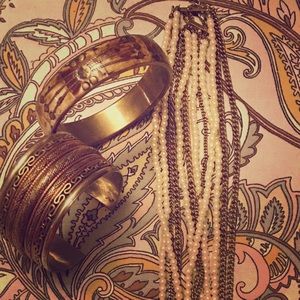 😍2 bracelets and Multi Strand Necklace