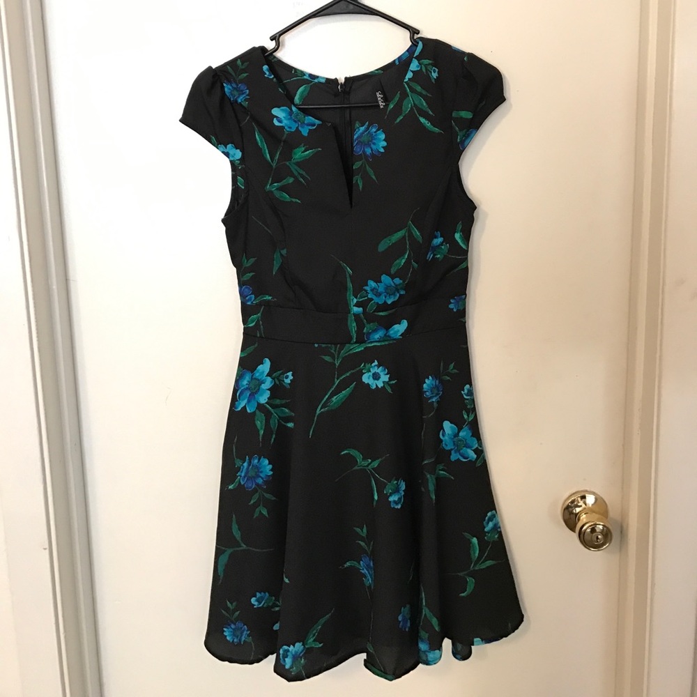 Lulus black floral dress