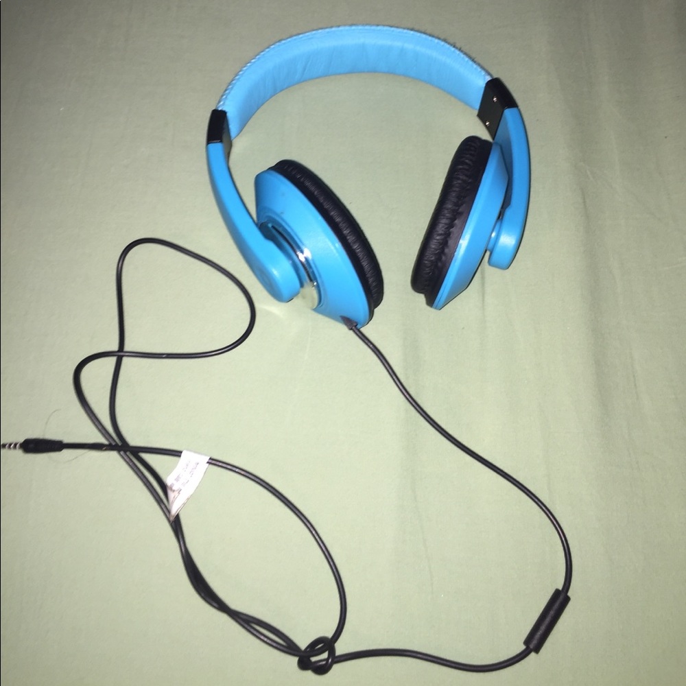 Blue adjustable head phone with mic built in cord!