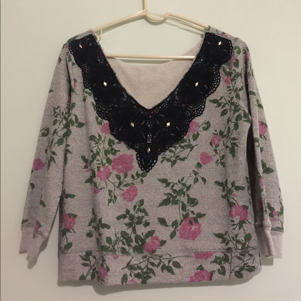 ‼️CLEARANCE‼️Floral sweater