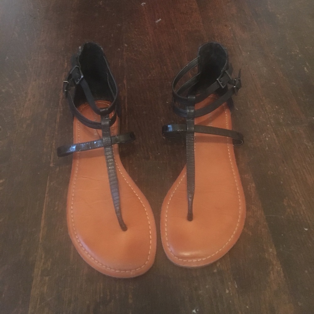 Gianni Bini black sandals